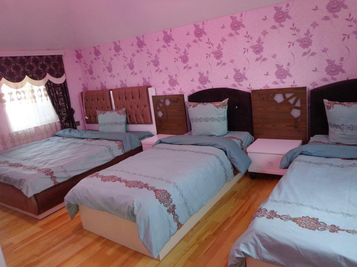 Bed and Breakfast Tubram S Ailəvi Qonaq Evi Şǝki Exteriér fotografie