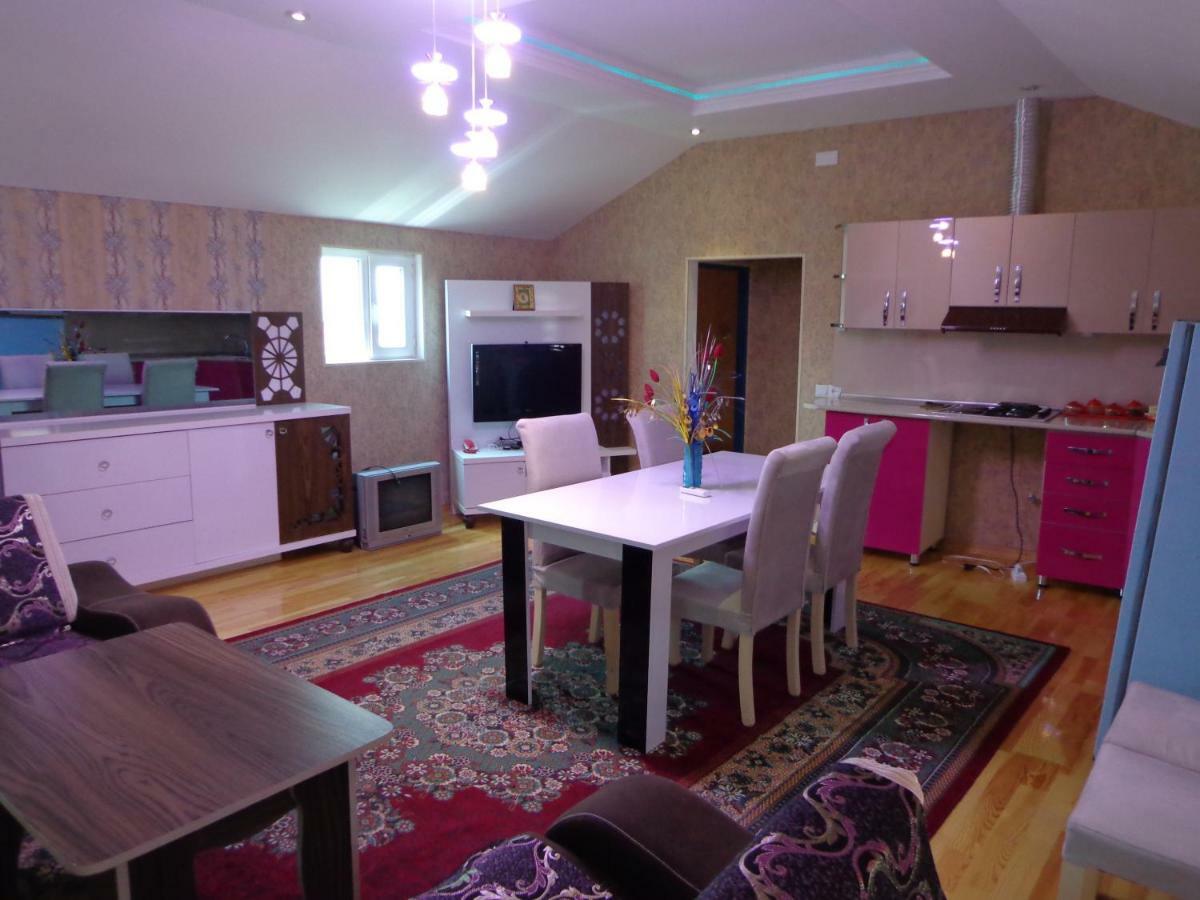 Bed and Breakfast Tubram S Ailəvi Qonaq Evi Şǝki Exteriér fotografie
